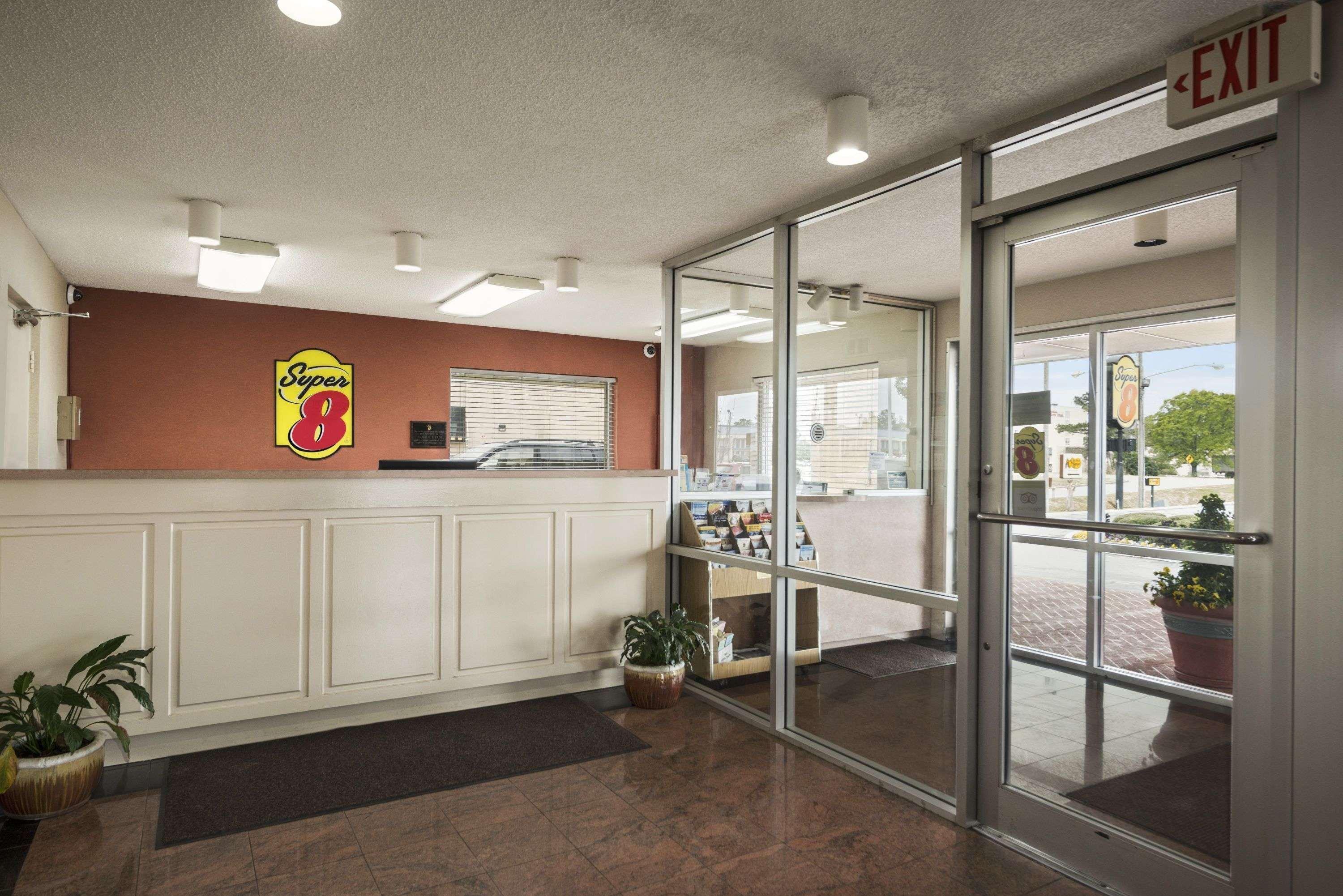 Super 8 By Wyndham Μερίντιαν Εξωτερικό φωτογραφία